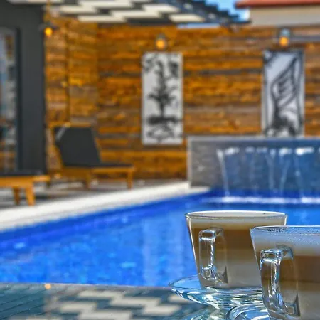 Everest Villa