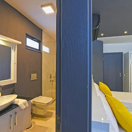 Villa Everest